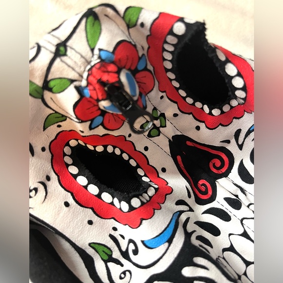 Hot Topic Black Skeleton Graphic Full Zip Hoodie Sweatshirt w Face Mask Sz Med - Picture 11 of 15